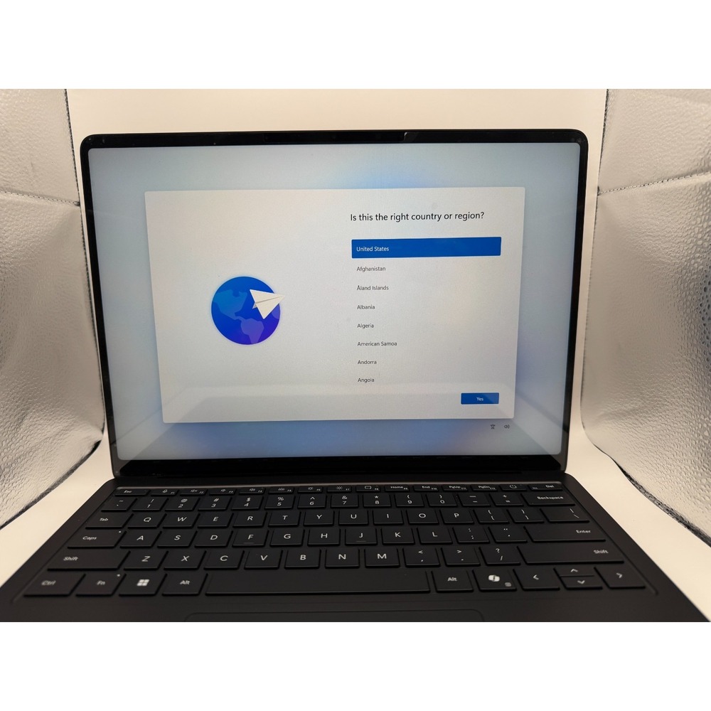 Microsoft Surface Laptop 7 Copilot+ PC Slightly Used